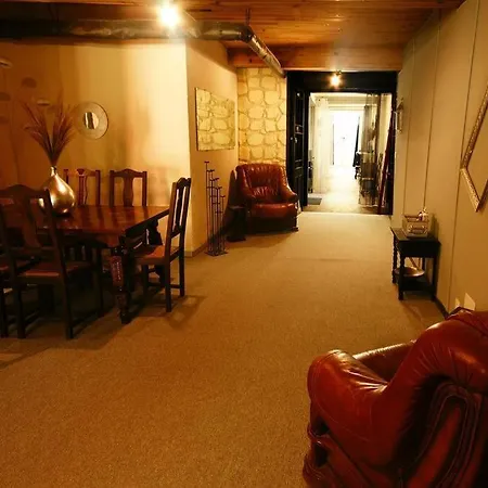 Dans Maison De - 2 Personnes *
