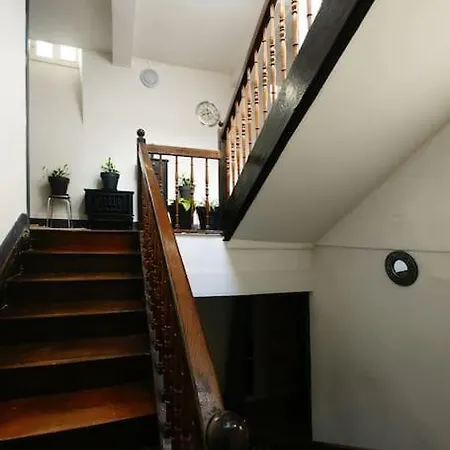 Dans Maison De - 2 Personnes *