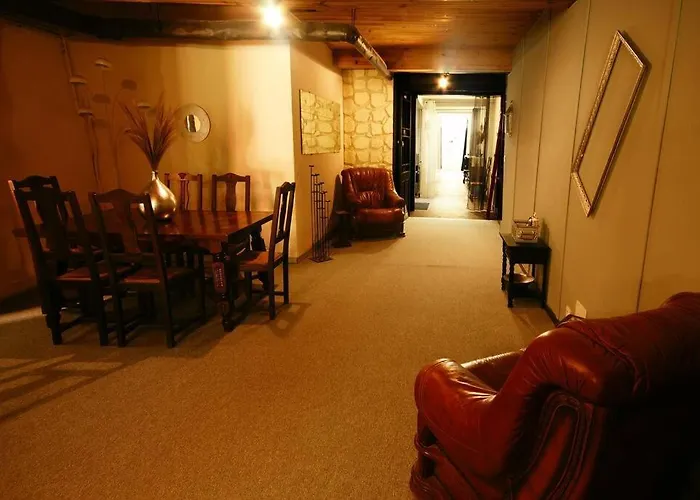 Dans Maison De - 2 Personnes *