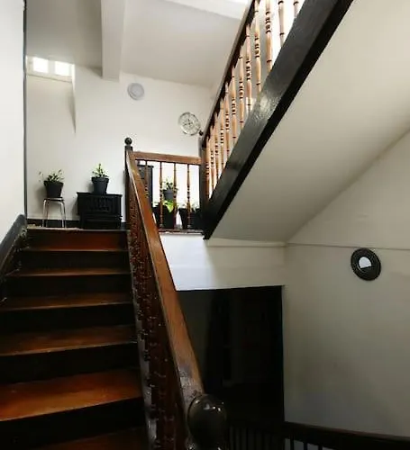 Dans Maison De - 2 Personnes *